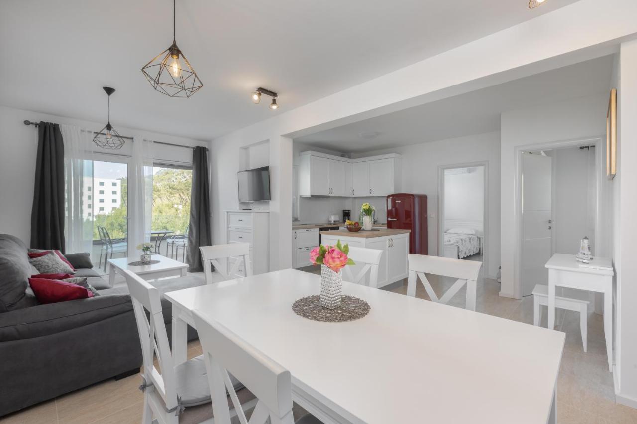 Apartment Oseka Makarská Exteriér fotografie