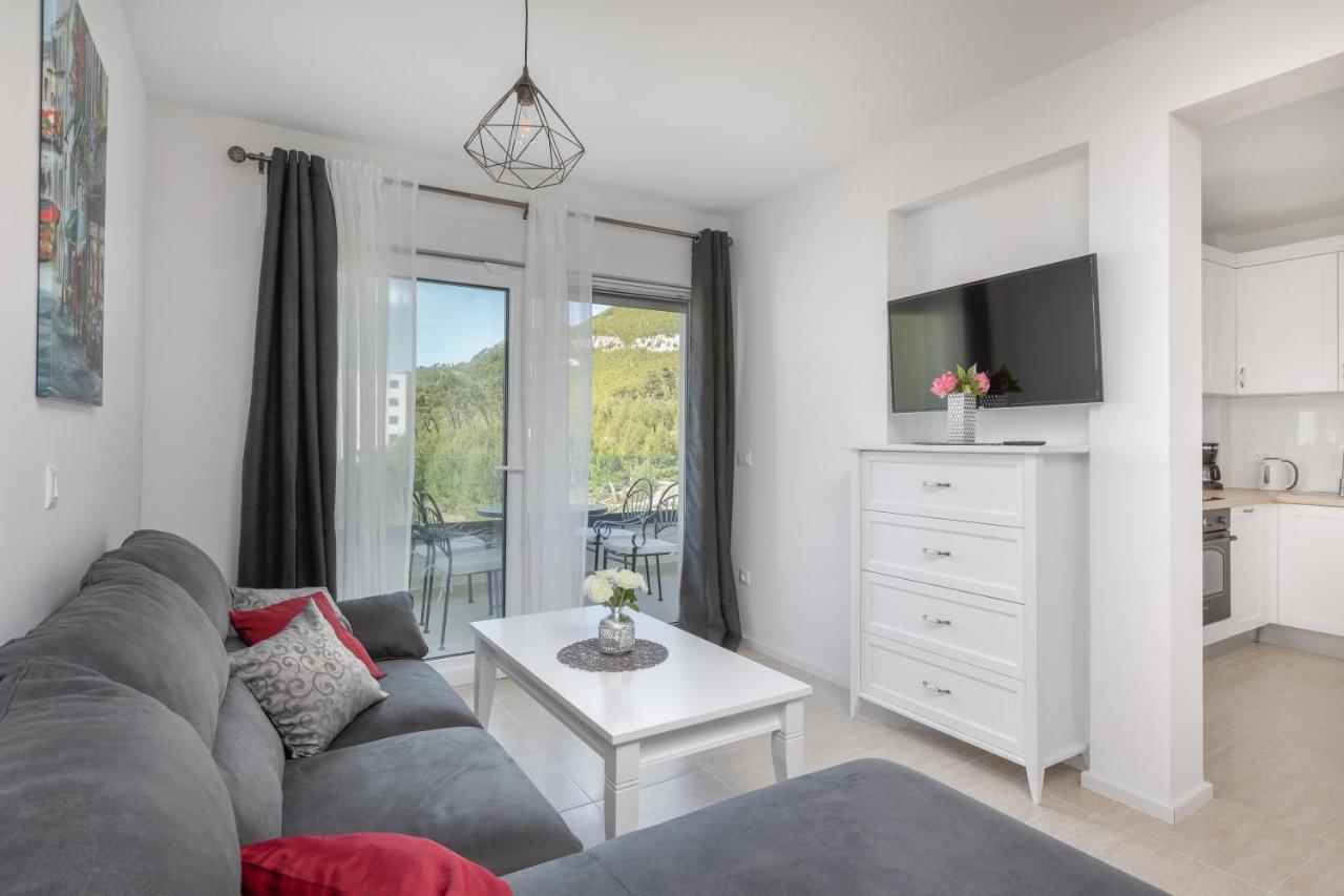 Apartment Oseka Makarská Exteriér fotografie
