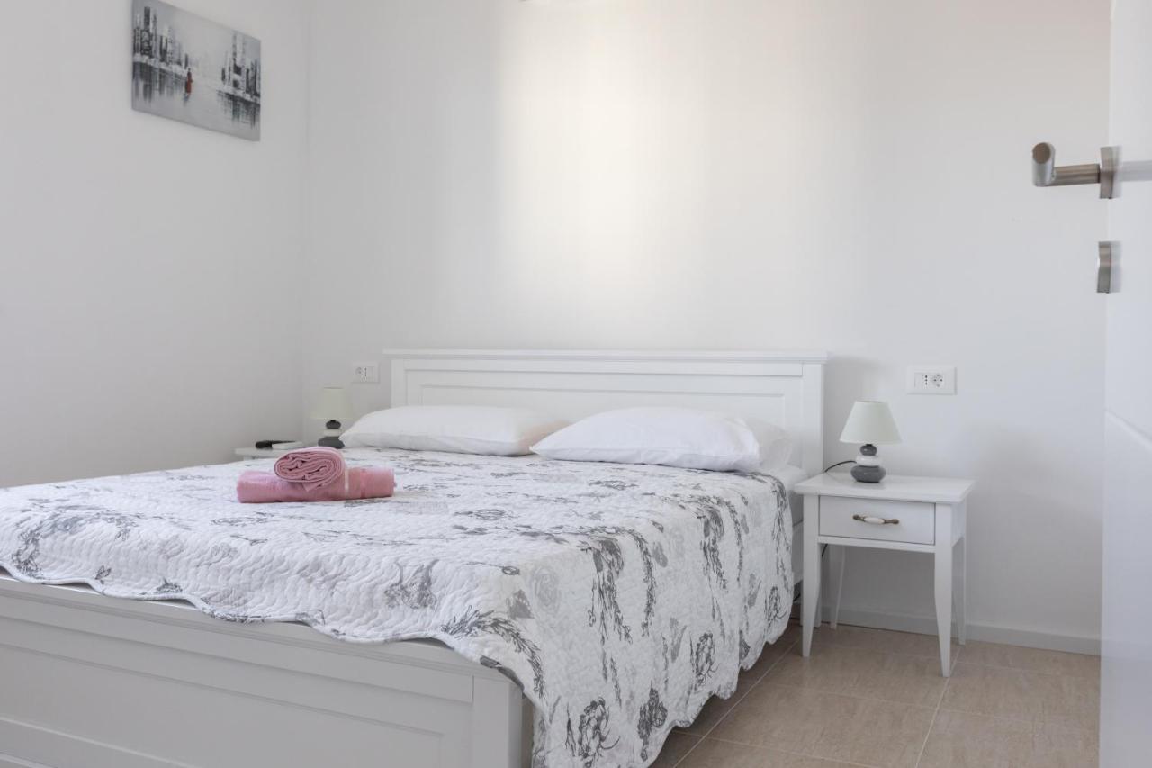 Apartment Oseka Makarská Exteriér fotografie