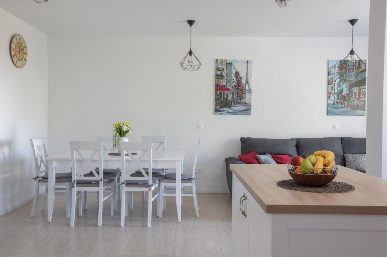 Apartment Oseka Makarská Exteriér fotografie